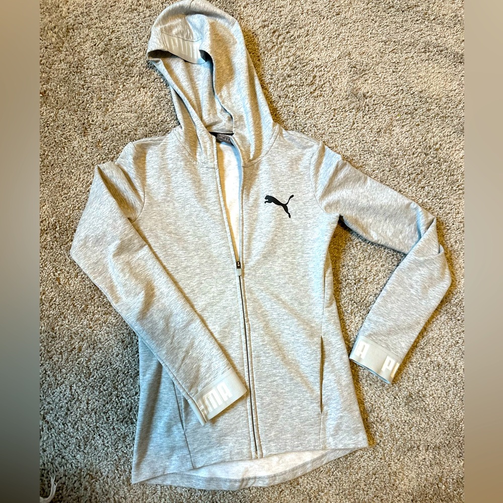 Women’s Puma zip up hoodie size small